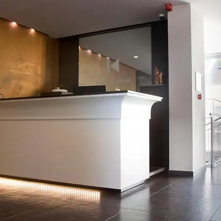 Laurus - Liburnia אופטיה