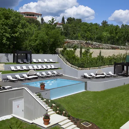 Laurus - Liburnia 4*