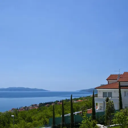 Laurus - Liburnia 4*