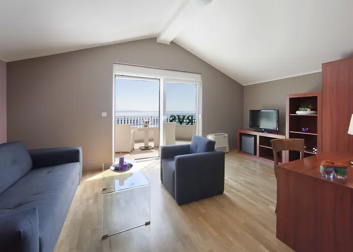 Hotel Laurus - Liburnia 4*